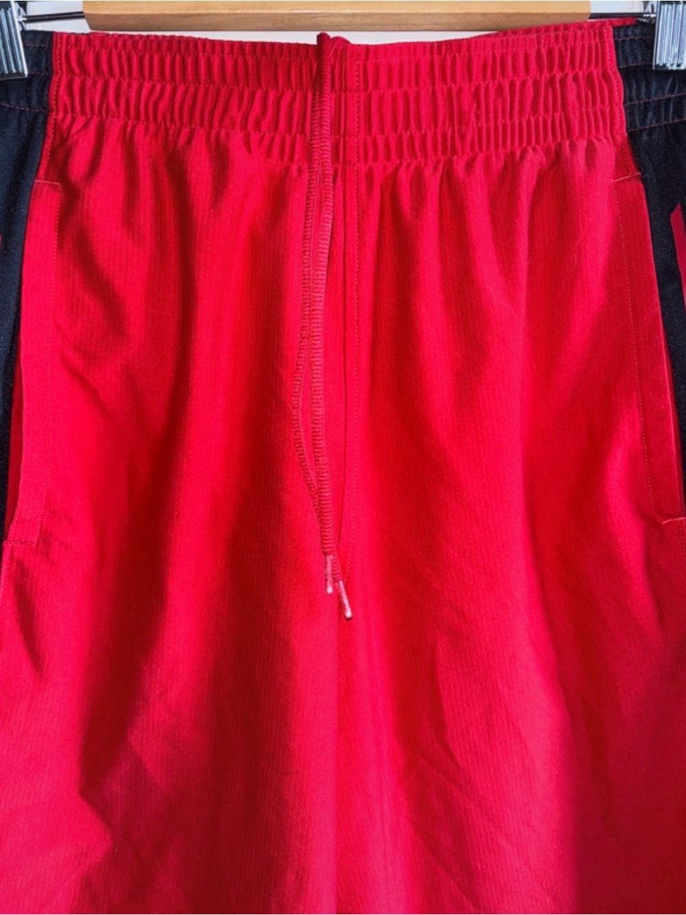 Under Armour Mens Basketball Athletic Sports Shorts Red Black Mesh Size Small - Picture 2 of 11